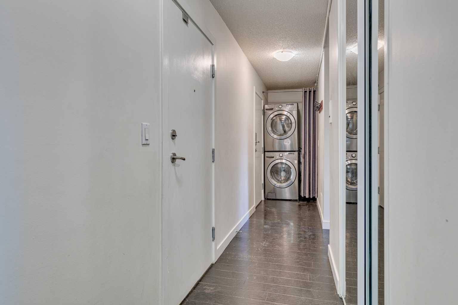 Calgary, AB T2E 6M1,4455D Greenview DR NE #202