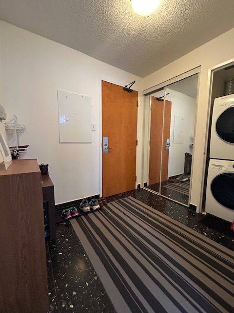 Toronto C14, ON M2N 6X8,256 Doris AVE #1202