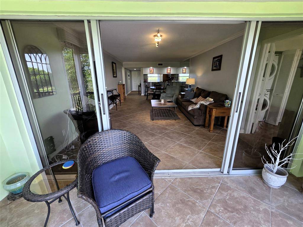 3993 Cypress Reach Ct #401, Pompano Beach, FL 33069