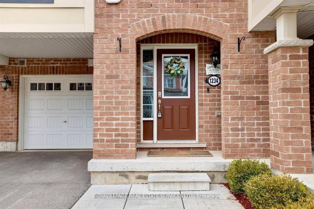 Milton, ON L9E 1L9,1234 Rose WAY