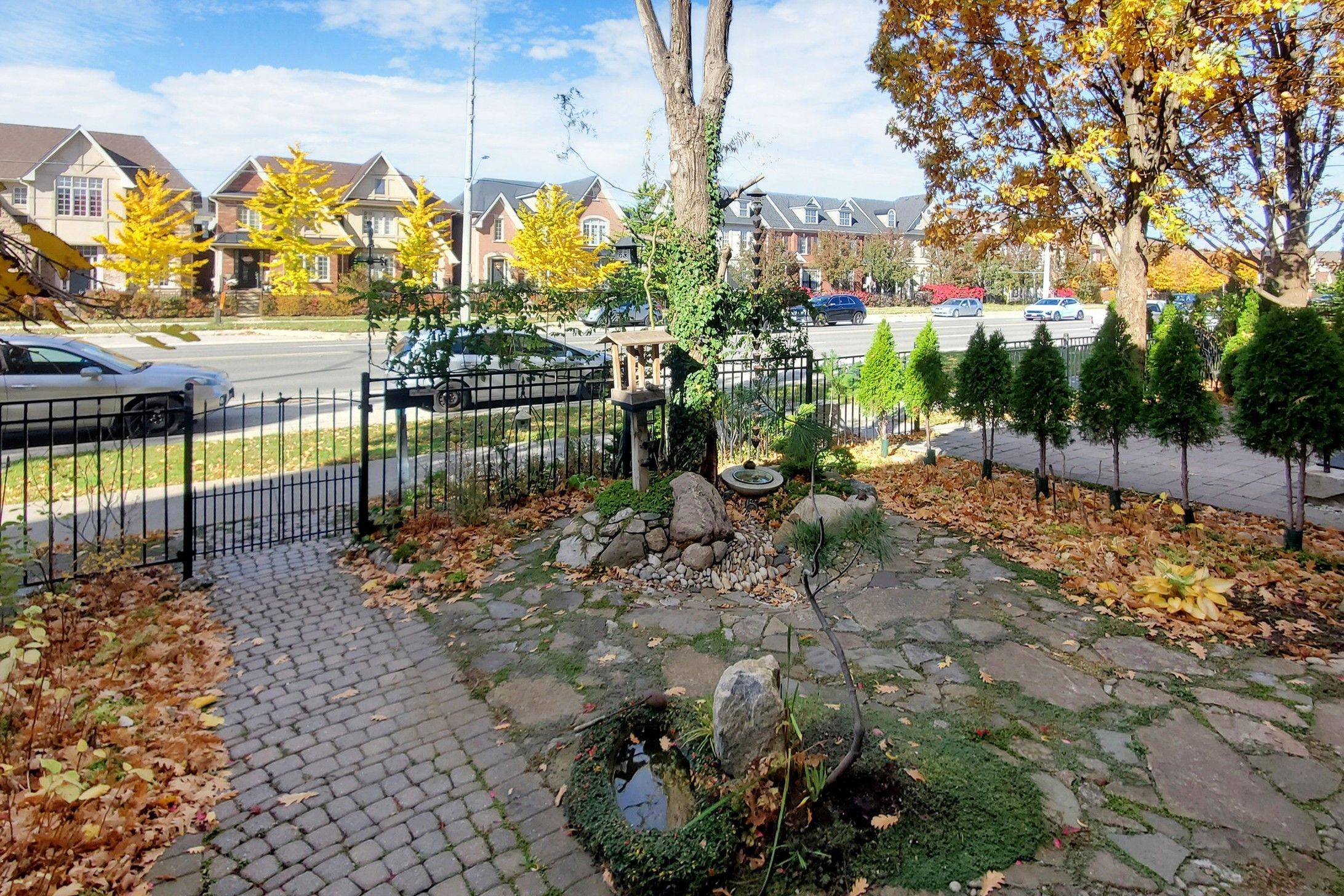 Mississauga, ON L5M 7C4,3552 Eglinton AVE W