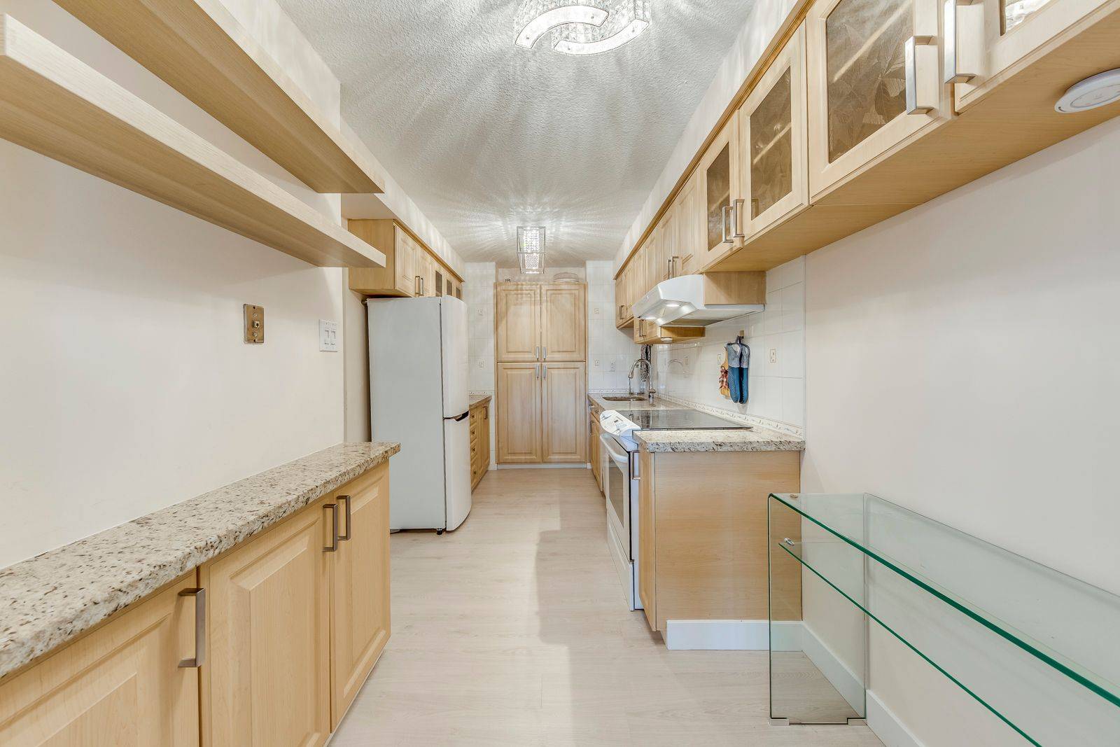 Mississauga, ON L5J 4B4,965 Inverhouse DR #511