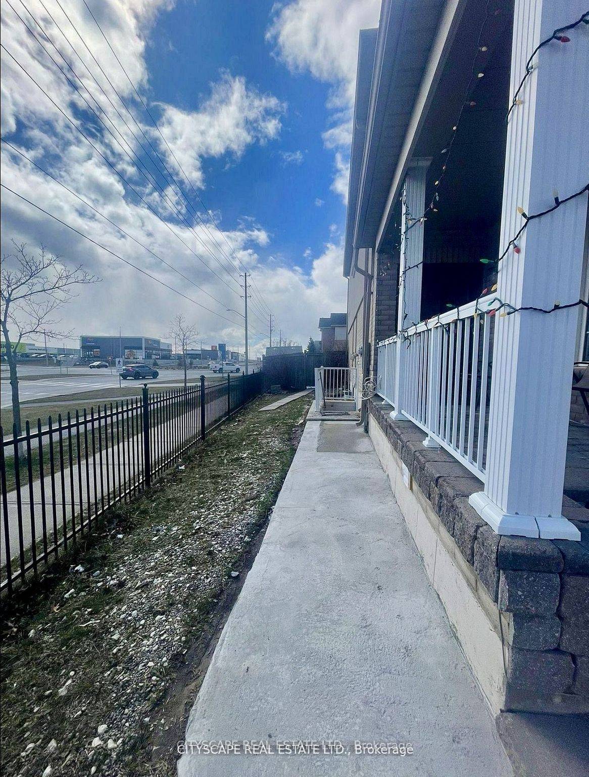 Milton, ON L9T 5S8,1048 Zimmerman CRES #B