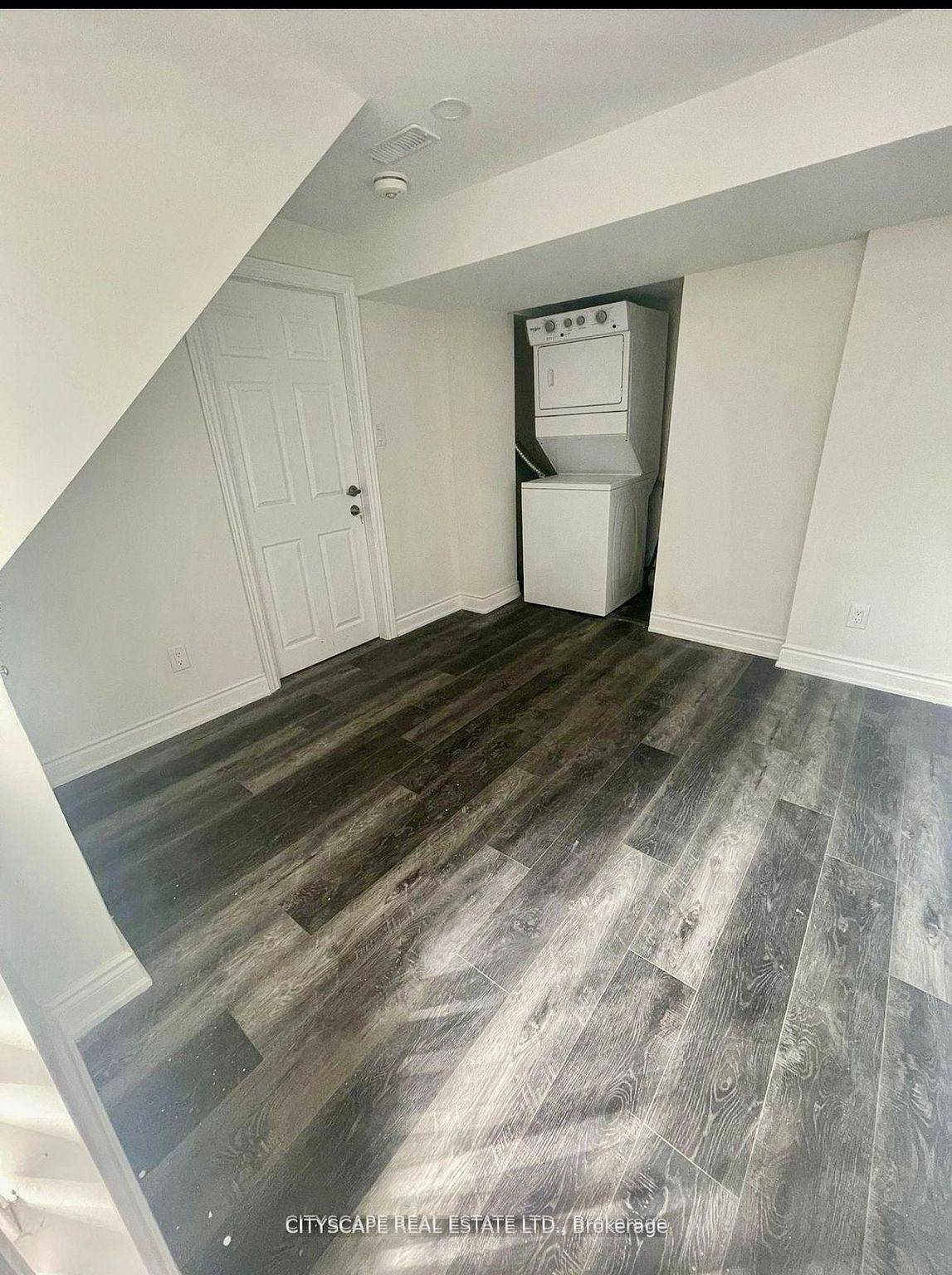 Milton, ON L9T 5S8,1048 Zimmerman CRES #A