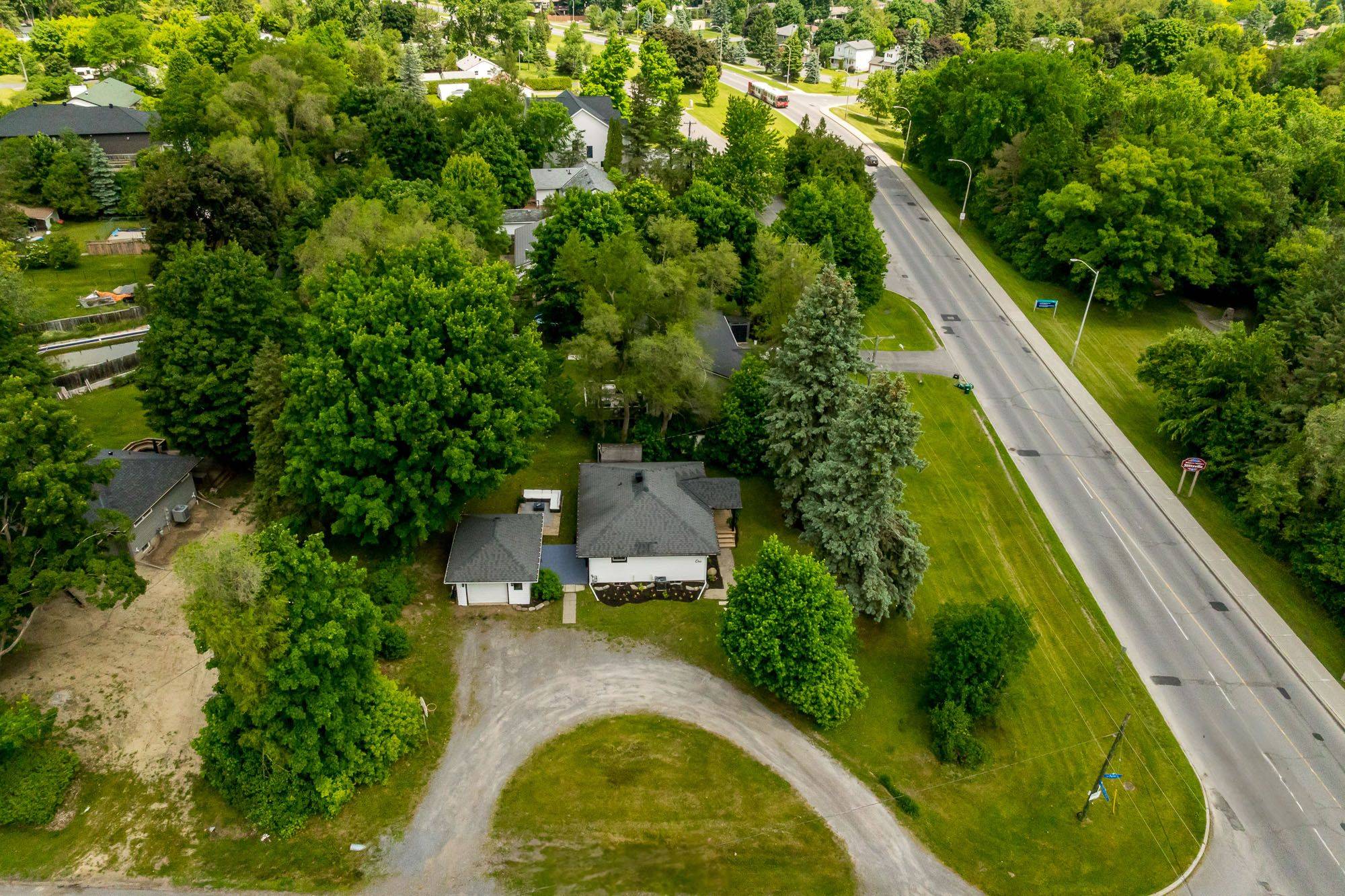 Stittsville - Munster - Richmond, ON K2S 1P8,1 PORTER ST