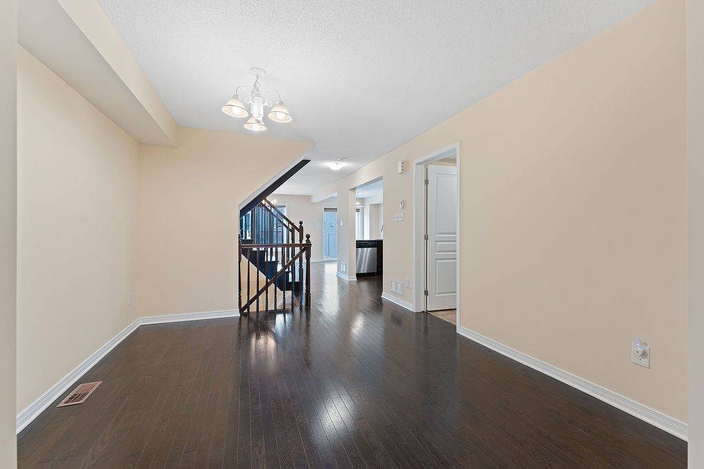 Leitrim, ON K1T 0L1,203 Kingswell ST