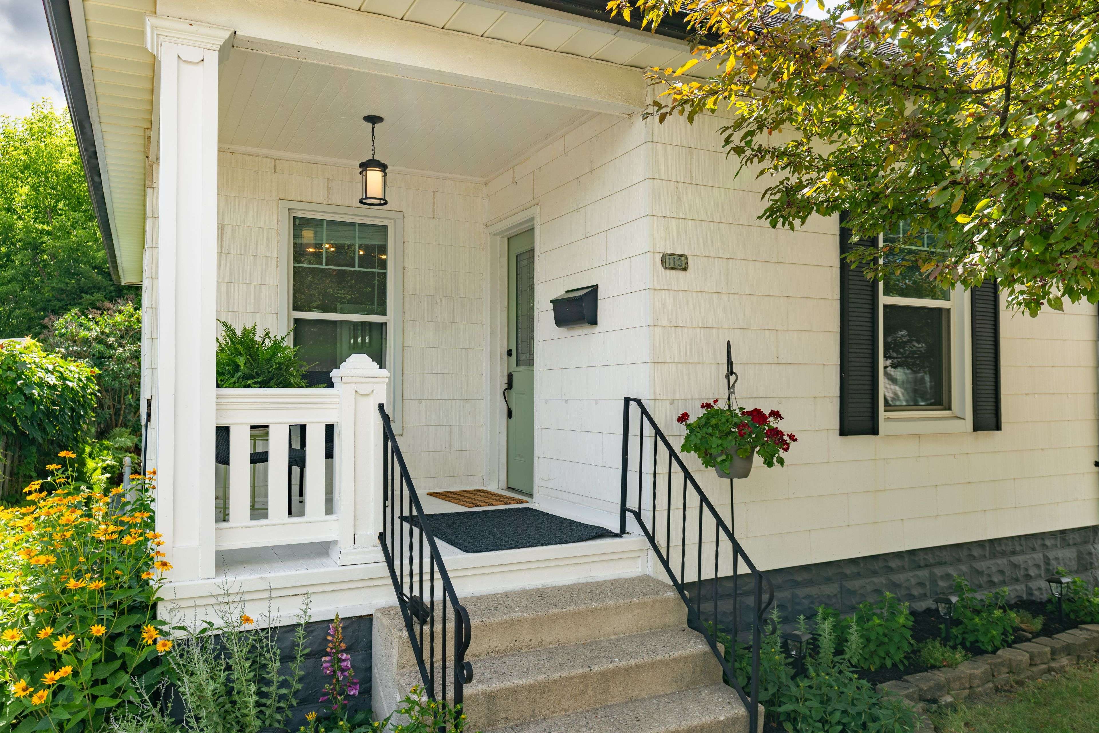 London East, ON N5Z 2J4,113 Price ST