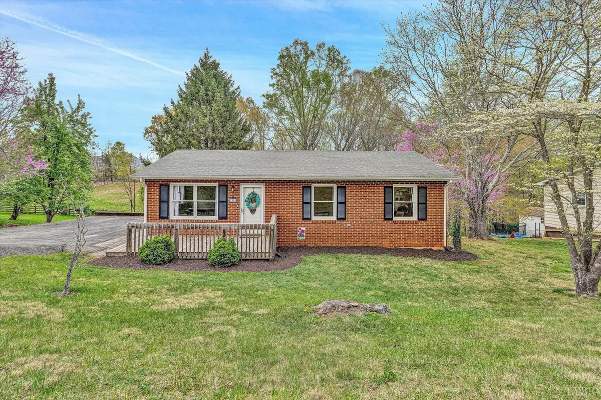 Vinton, VA 24179,2080 Shady Run Rd