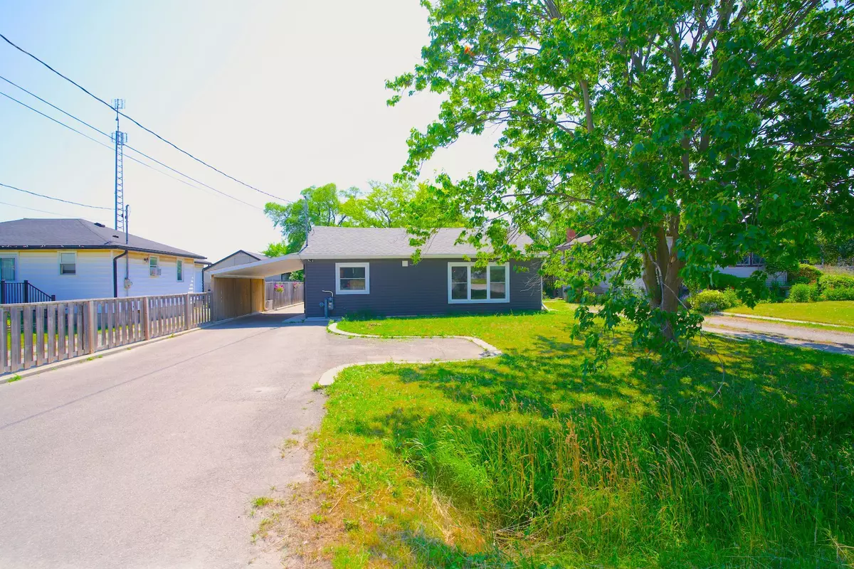 Hamilton, ON L8E 5M9,28 Sunnyhurst AVE