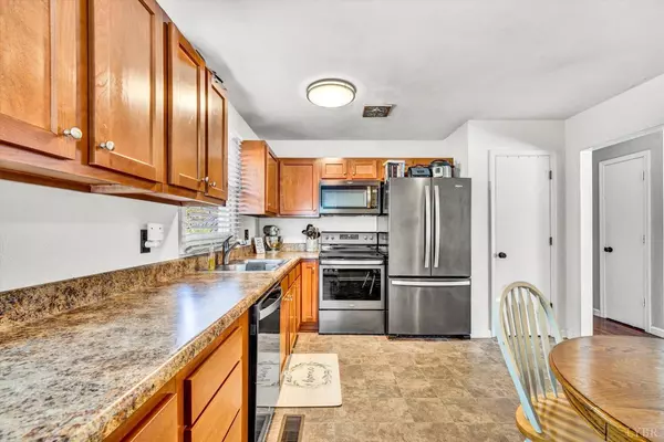 Vinton, VA 24179,2080 Shady Run Rd