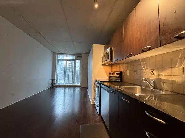 Toronto C01, ON M6J 3S8,150 Sudbury ST #429