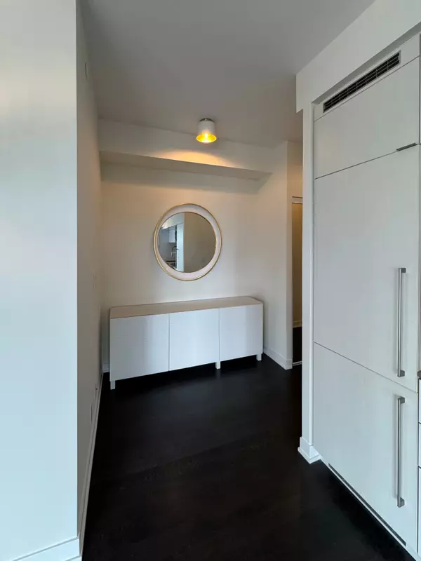 Toronto C14, ON M2N 0K2,28 Avondale AVE #905