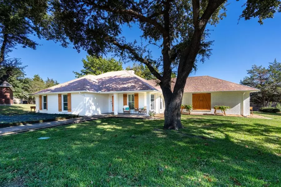 1505 Williamsburg Court, Ennis, TX 75119