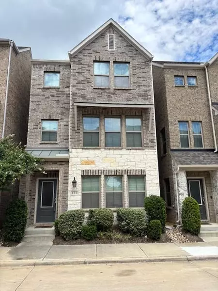 131 Peach Orchard Lane, Euless, TX 76040