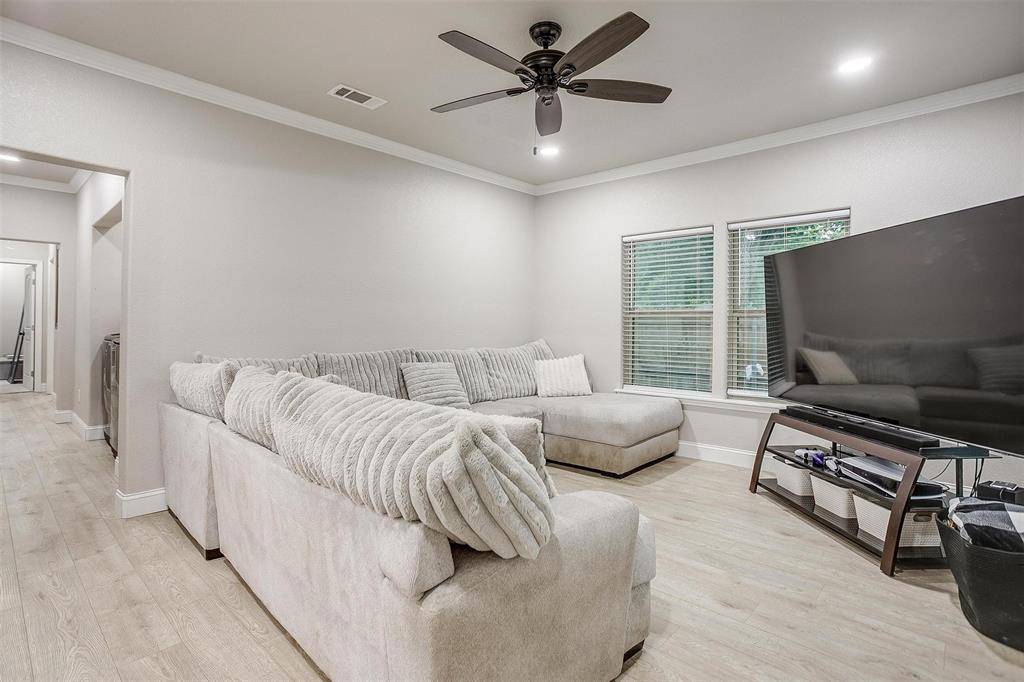 Cleburne, TX 76033,229 W Willingham Street