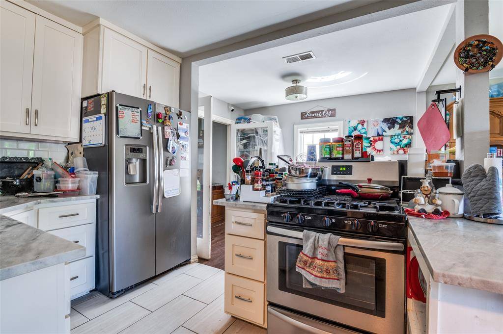 Dallas, TX 75211,3622 Falls Drive