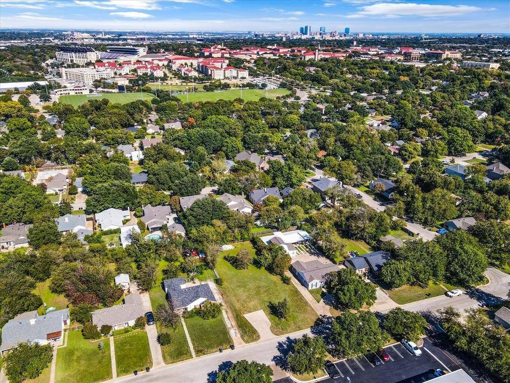 3512 W Biddison Street, Fort Worth, TX 76109