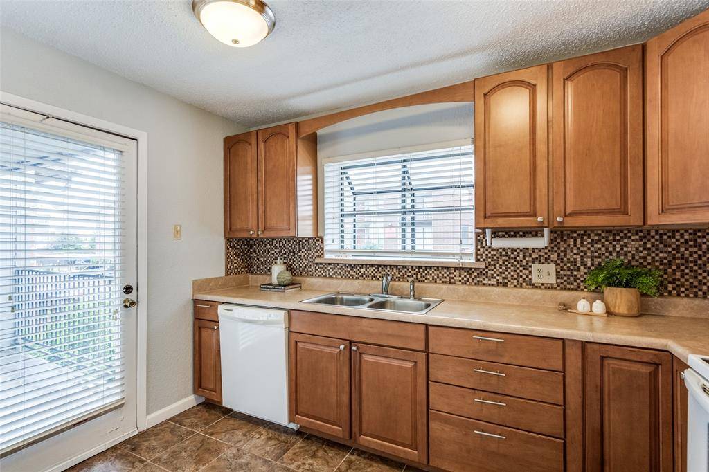 Dallas, TX 75248,5335 Bent Tree Forest Drive #238J