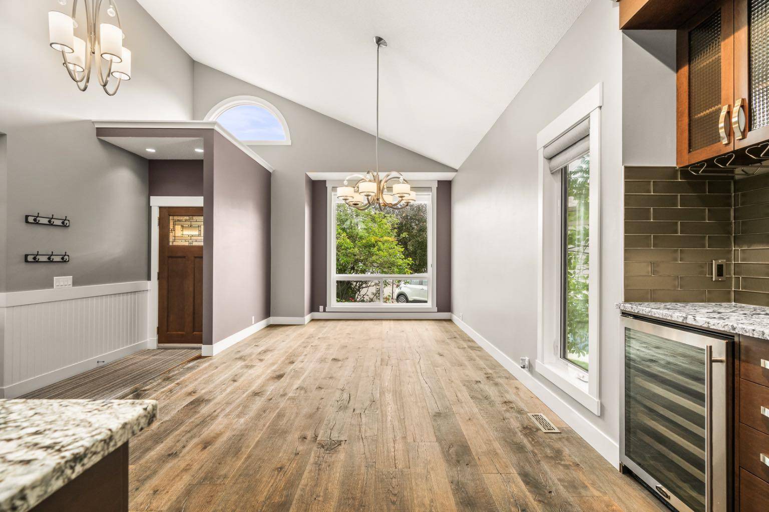 Calgary, AB T2C 3X9,143 Riverside Mews SE