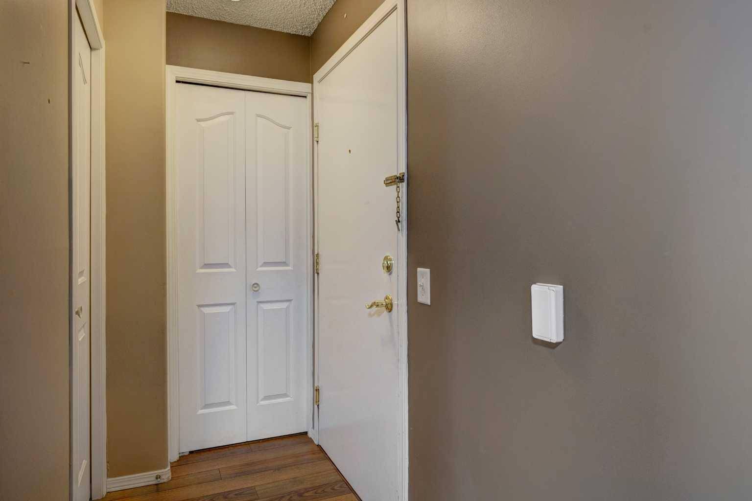 Calgary, AB T2Y 3W4,Millrise Point Southwest #3211