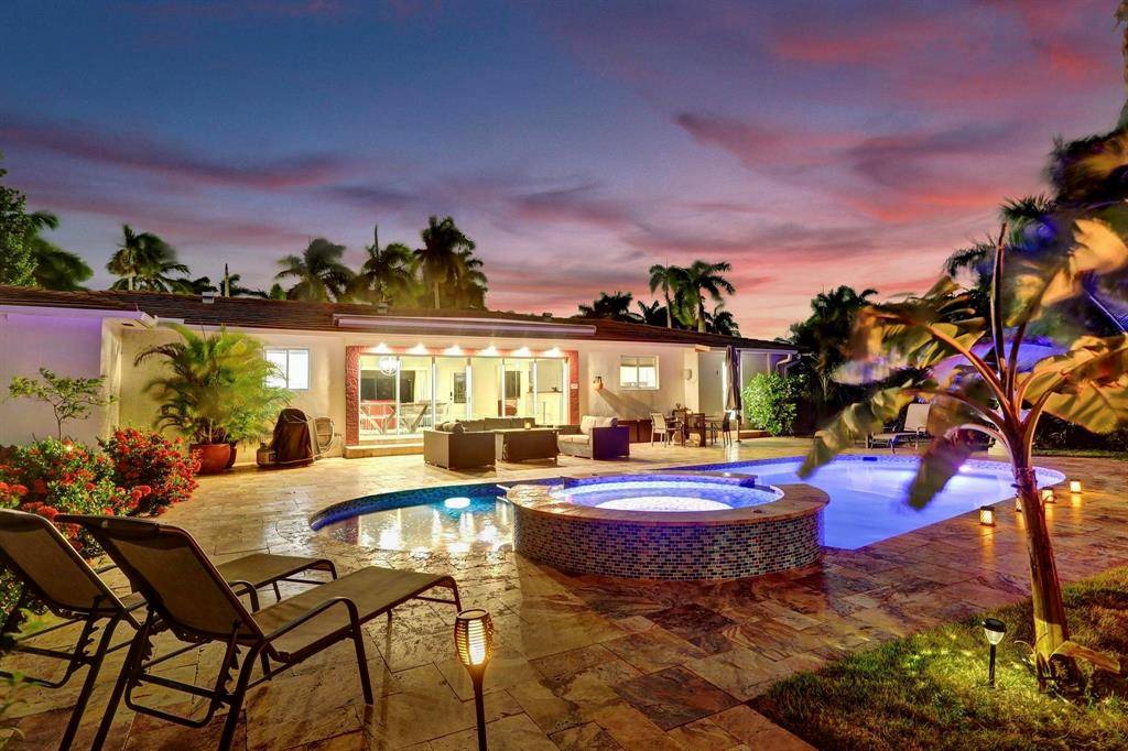 Hollywood, FL 33019,851 Harrison St