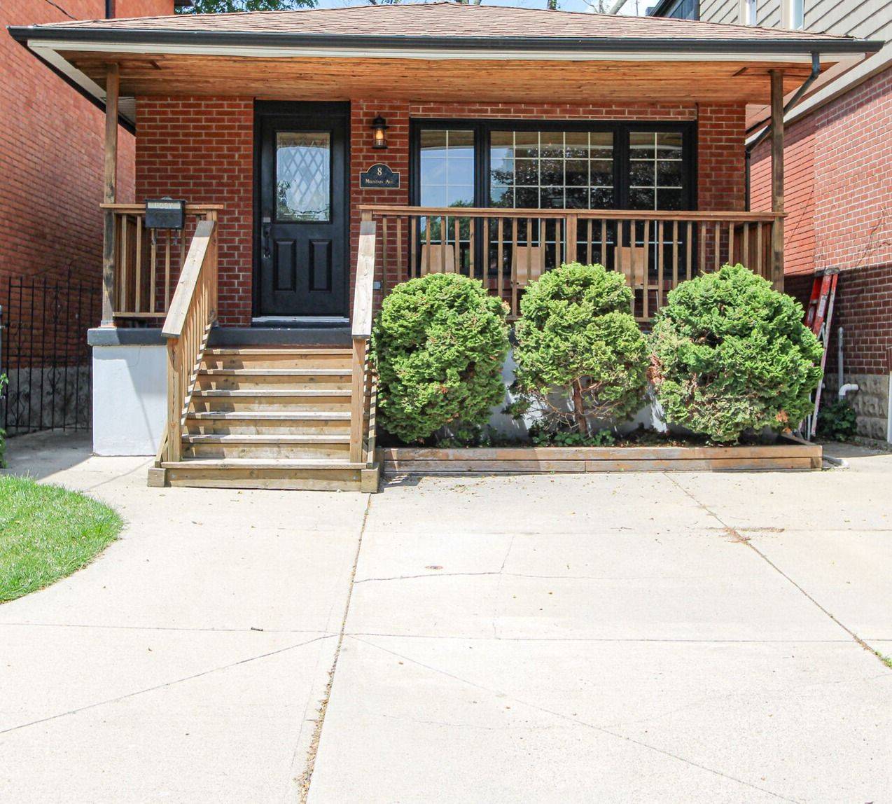8 Mountain AVE, Hamilton, ON L8P 4E9