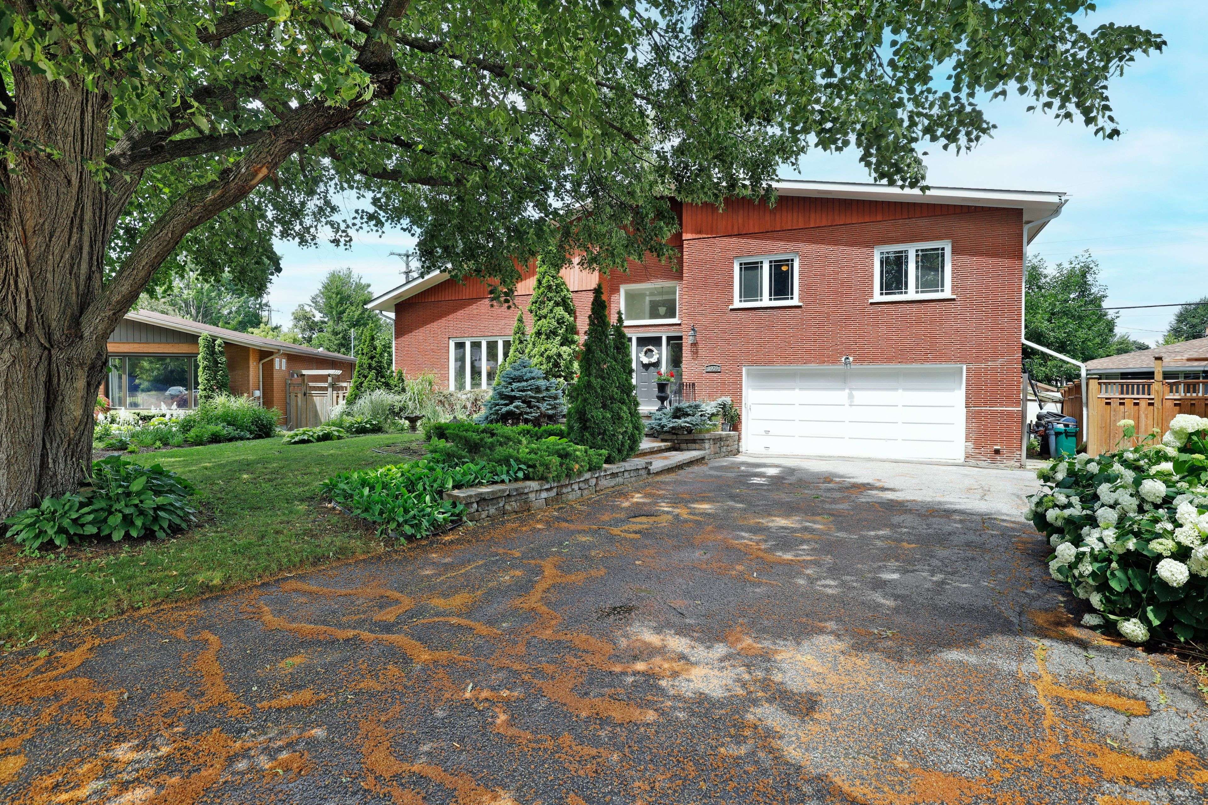 Carlingwood - Westboro And Area, ON K2A 1A8,1939 Wembley AVE