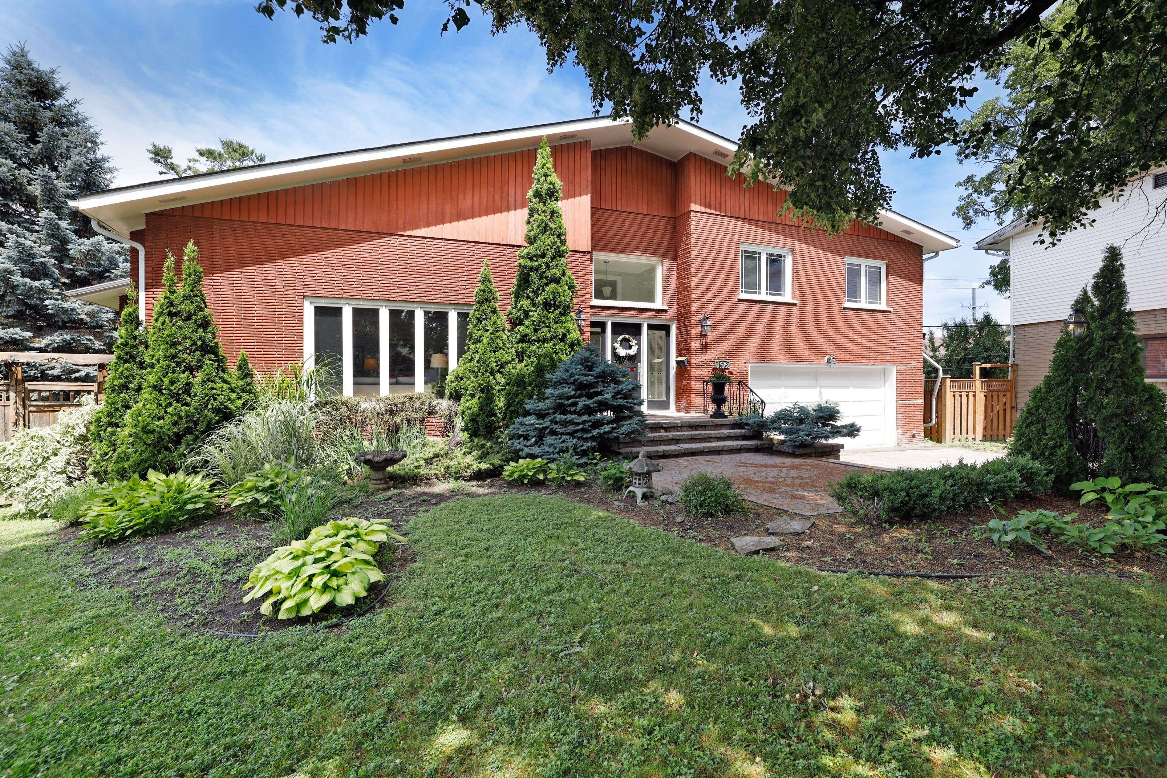 Carlingwood - Westboro And Area, ON K2A 1A8,1939 Wembley AVE