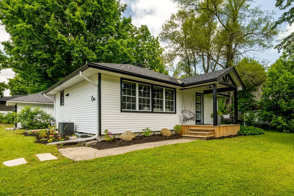 Stittsville - Munster - Richmond, ON K2S 1P8,1 PORTER ST