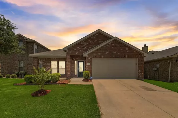 2046 Dripping Springs Drive, Forney, TX 75126