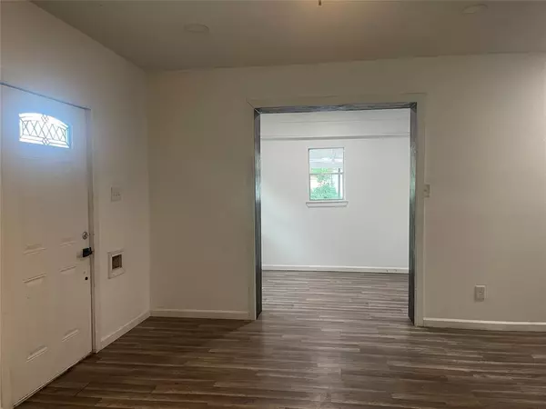 Fort Worth, TX 76105,3524 Ave Avenue N