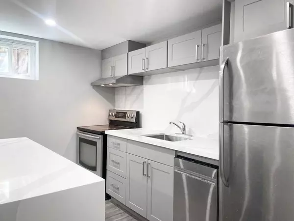 Hamilton, ON L9A 3C7,99 WARREN AVE #Basement