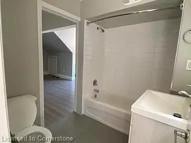 72 Victoria Ave AVE S #301, Hamilton, ON L8N 2S7