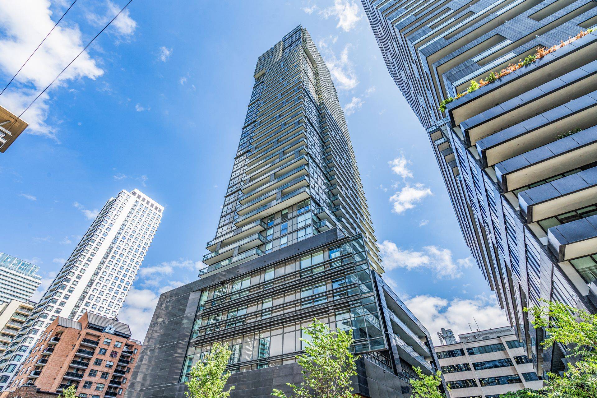 Toronto C10, ON M4P 0G1,39 Roehampton AVE #408