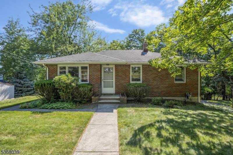 61 Dater St, North Haledon Boro, NJ 07508
