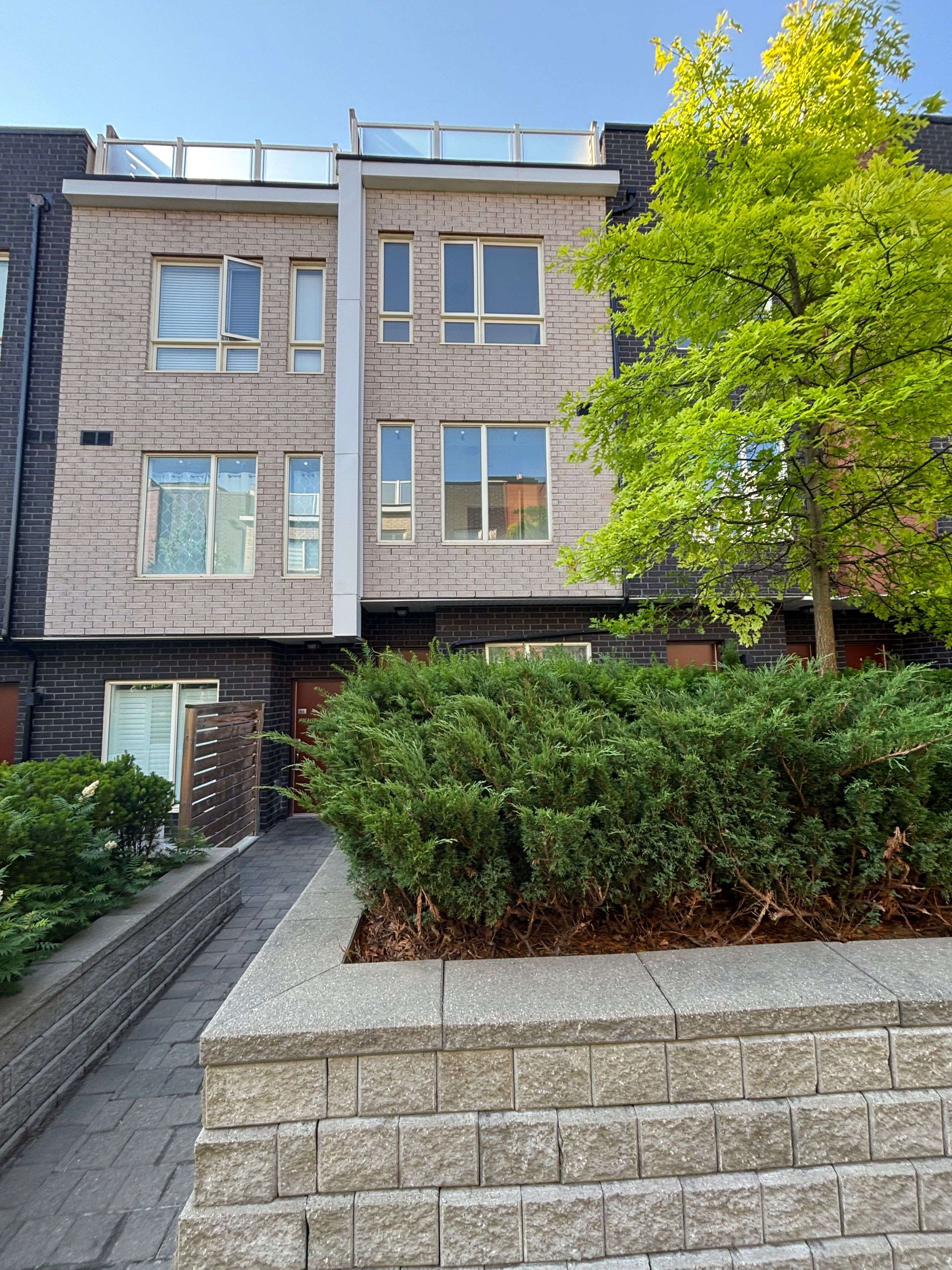 Toronto E11, ON M1B 0C6,1357 Neilson RD #85