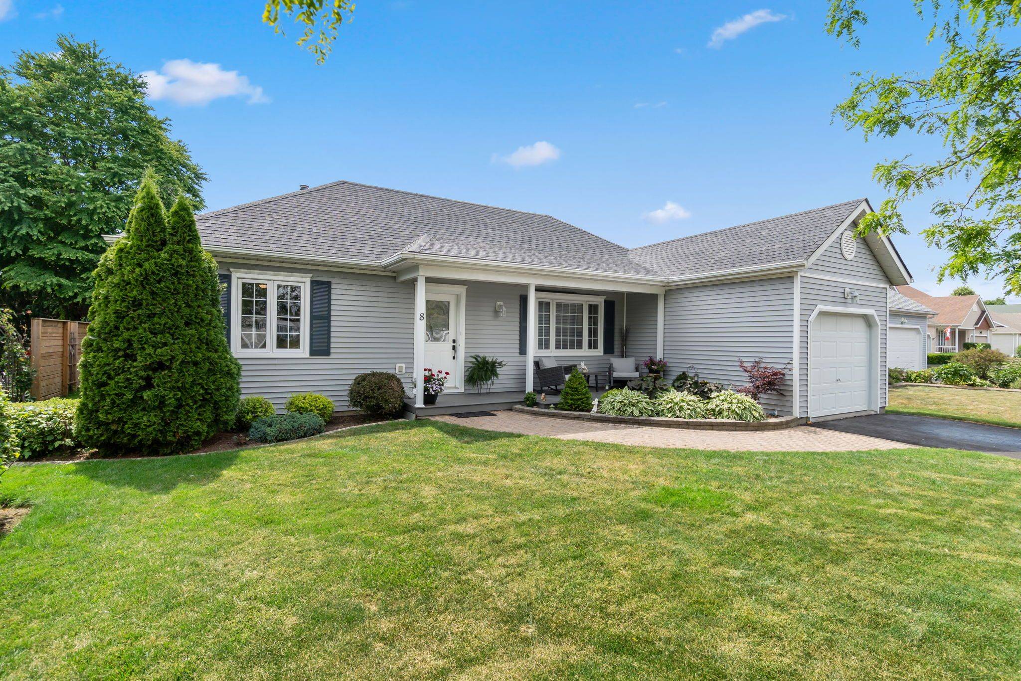 8 Lockwood DR, Brighton, ON K0K 1H0