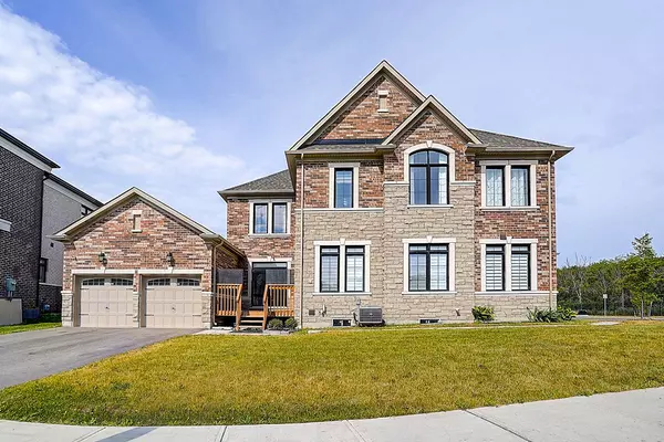 135 McCague AVE,  Richmond Hill,  ON L4S 0M2