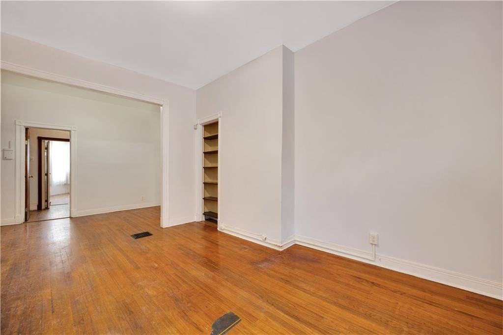 Brooklyn, NY 11208,Address not disclosed