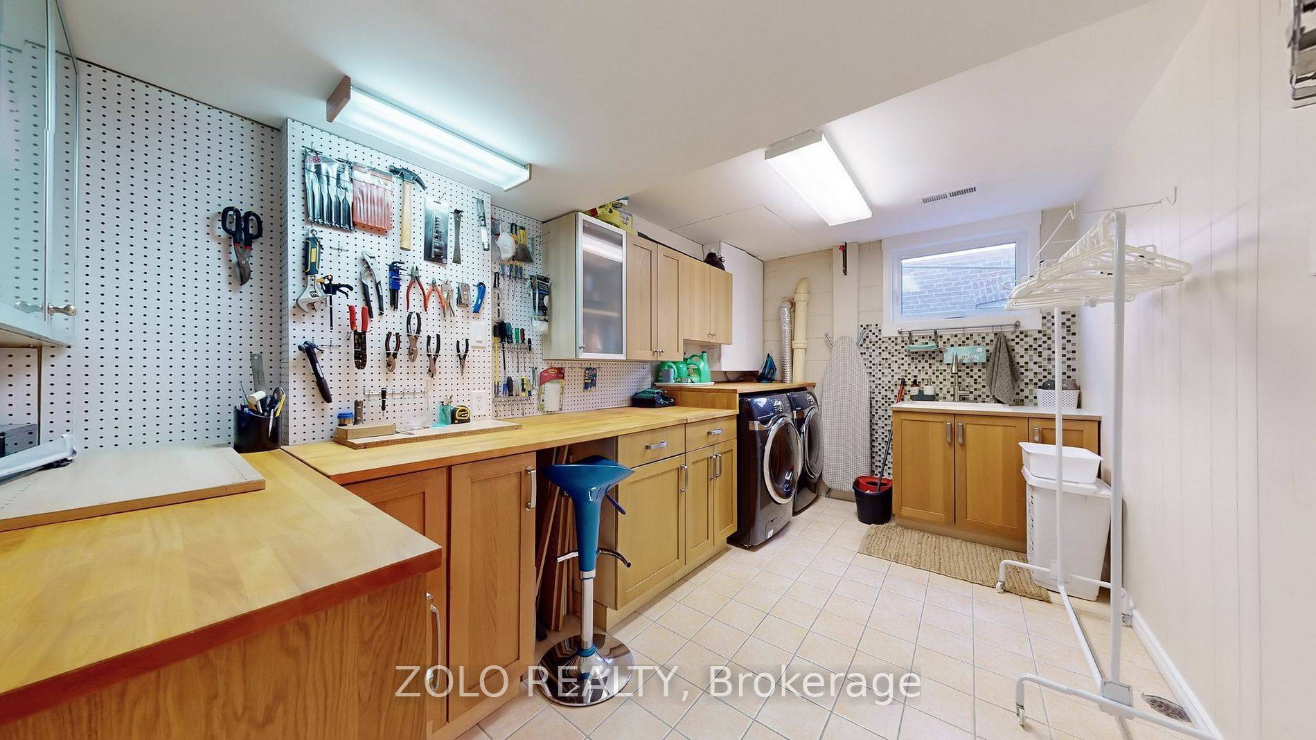 Toronto C14, ON M2M 2B8,32 Revcoe DR