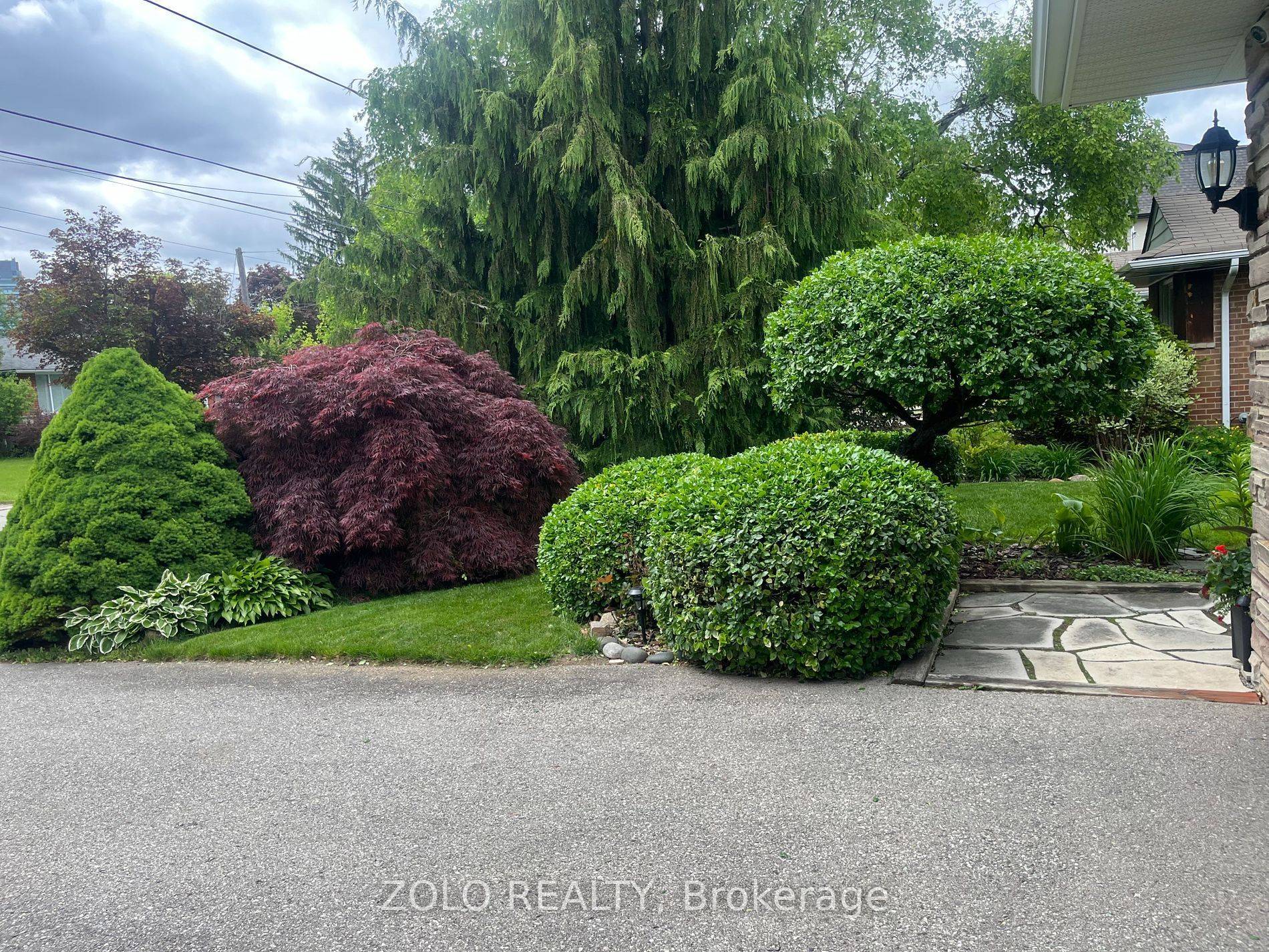 Toronto C14, ON M2M 2B8,32 Revcoe DR