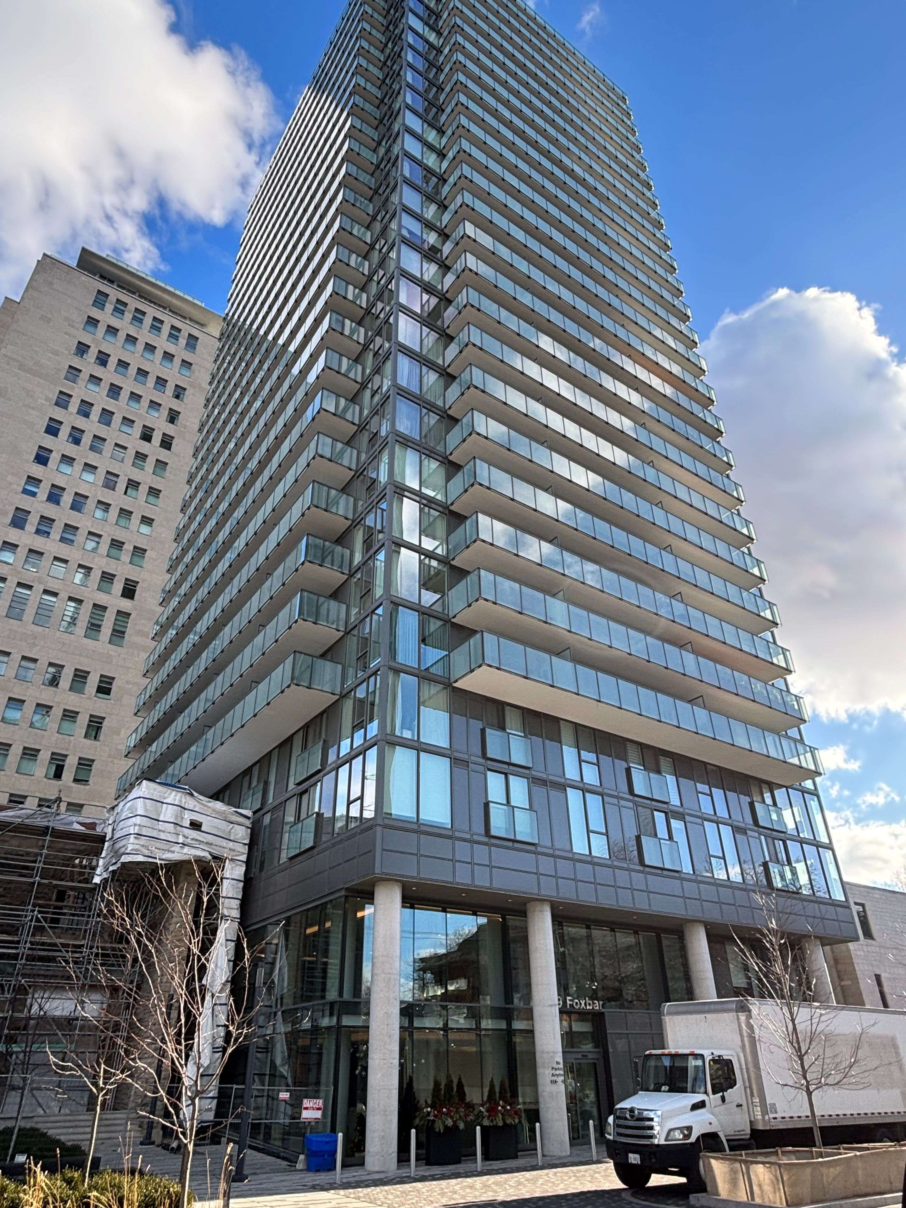 99 Foxbar DR #403, Toronto C02, ON M4V 0B2