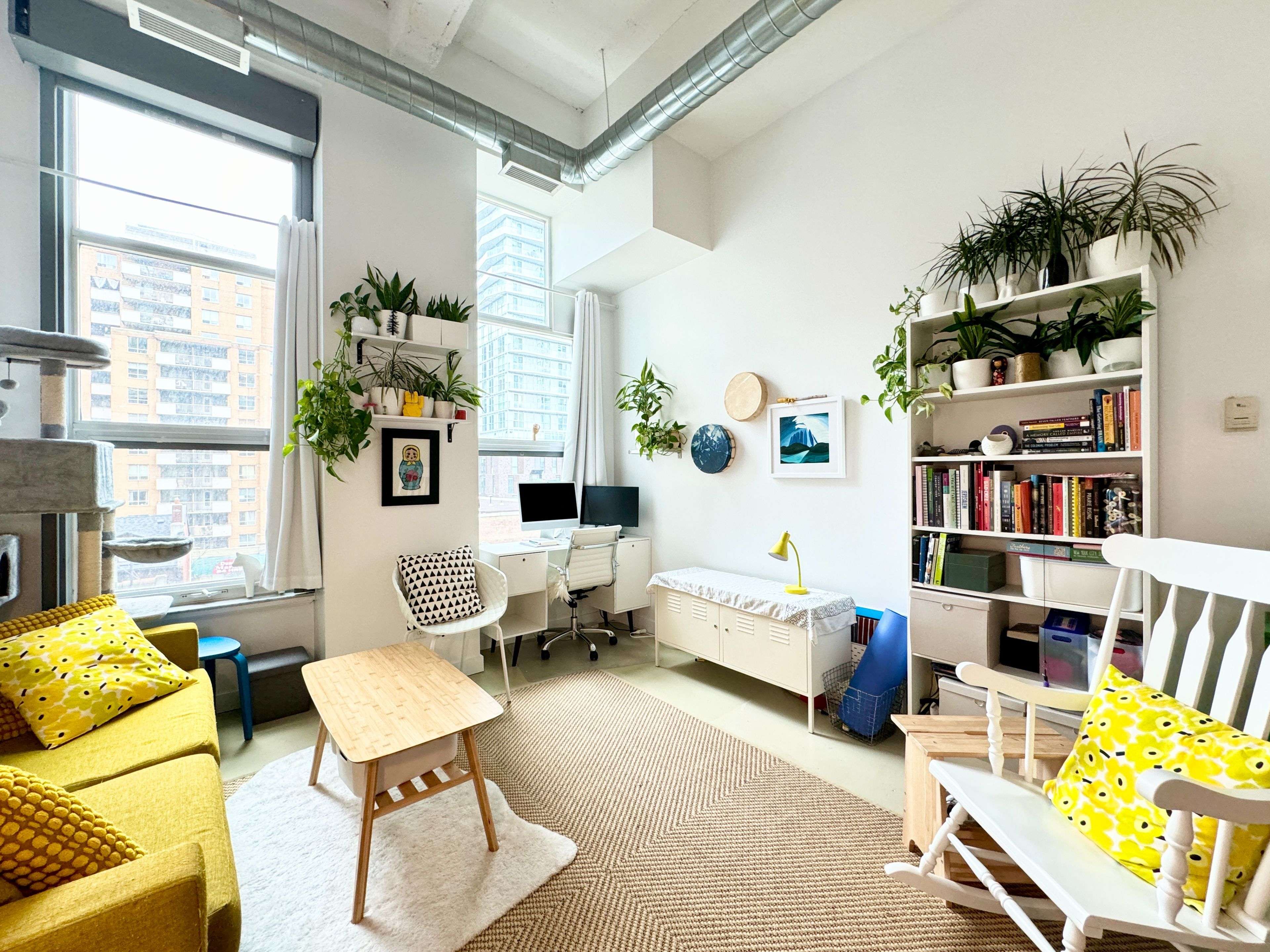 Toronto C08, ON M5B 2S1,135 Dalhousie ST #302