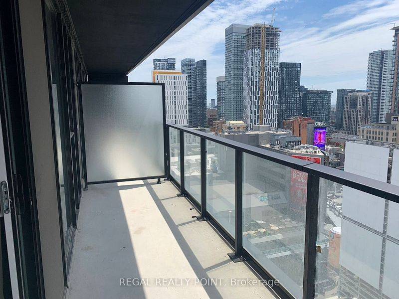 Toronto C01, ON M5G 0C5,20 Edward ST #2004