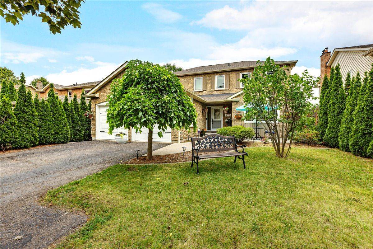 Whitby, ON L1N 6T8,875 Knotwood CT