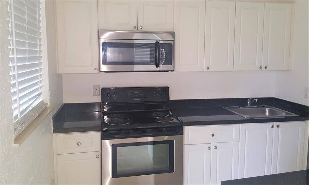 Fort Lauderdale, FL 33312,701 SW 14th Ave #4