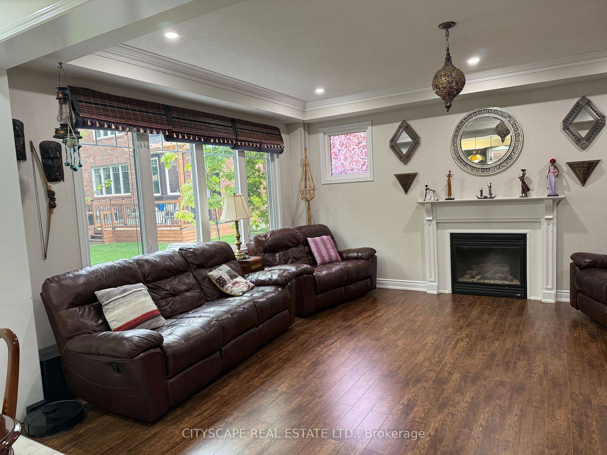Newmarket, ON L3X 3K1,77 Bulmer CRES