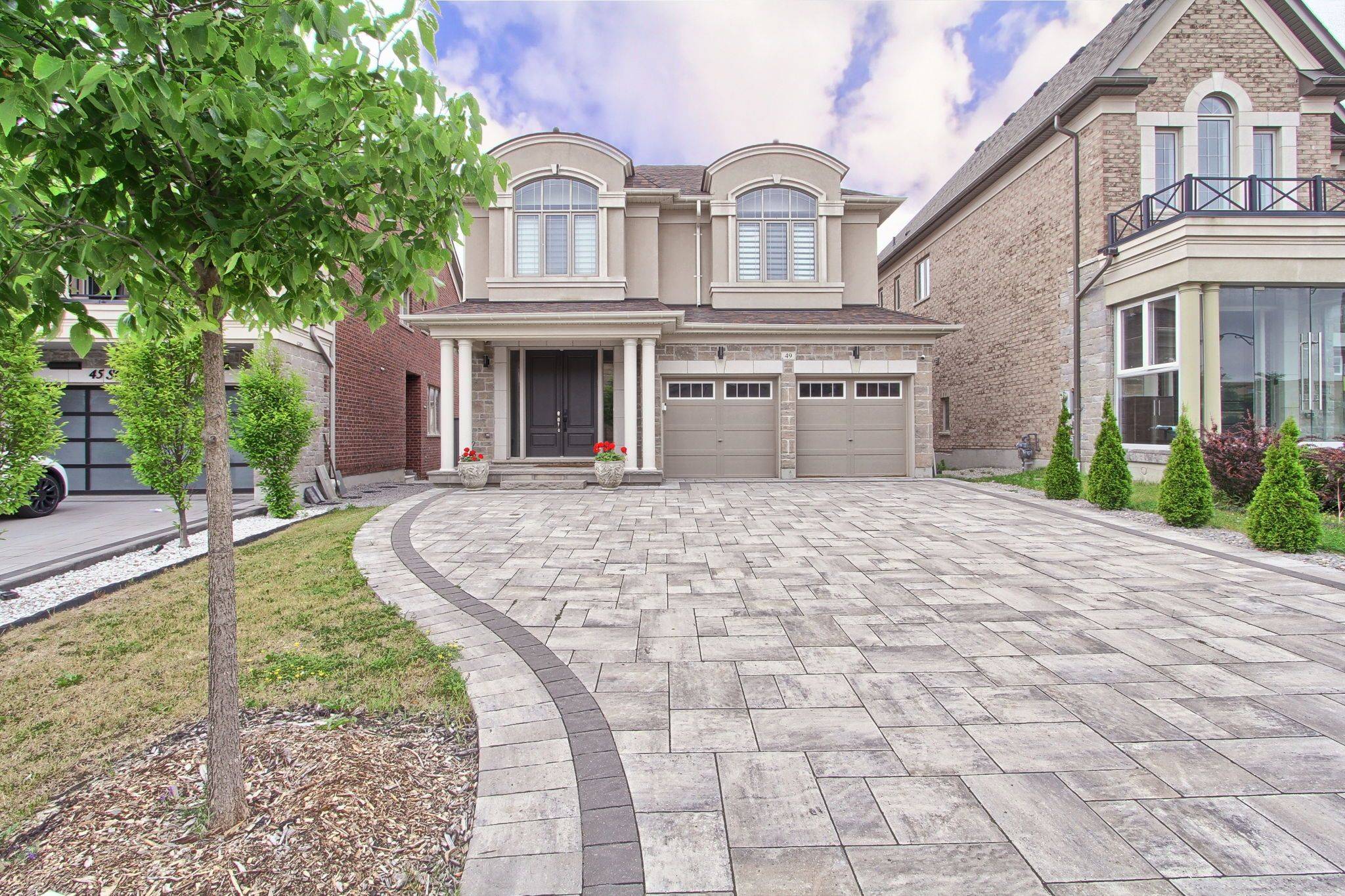 Vaughan, ON L6A 4X2,49 Strong AVE