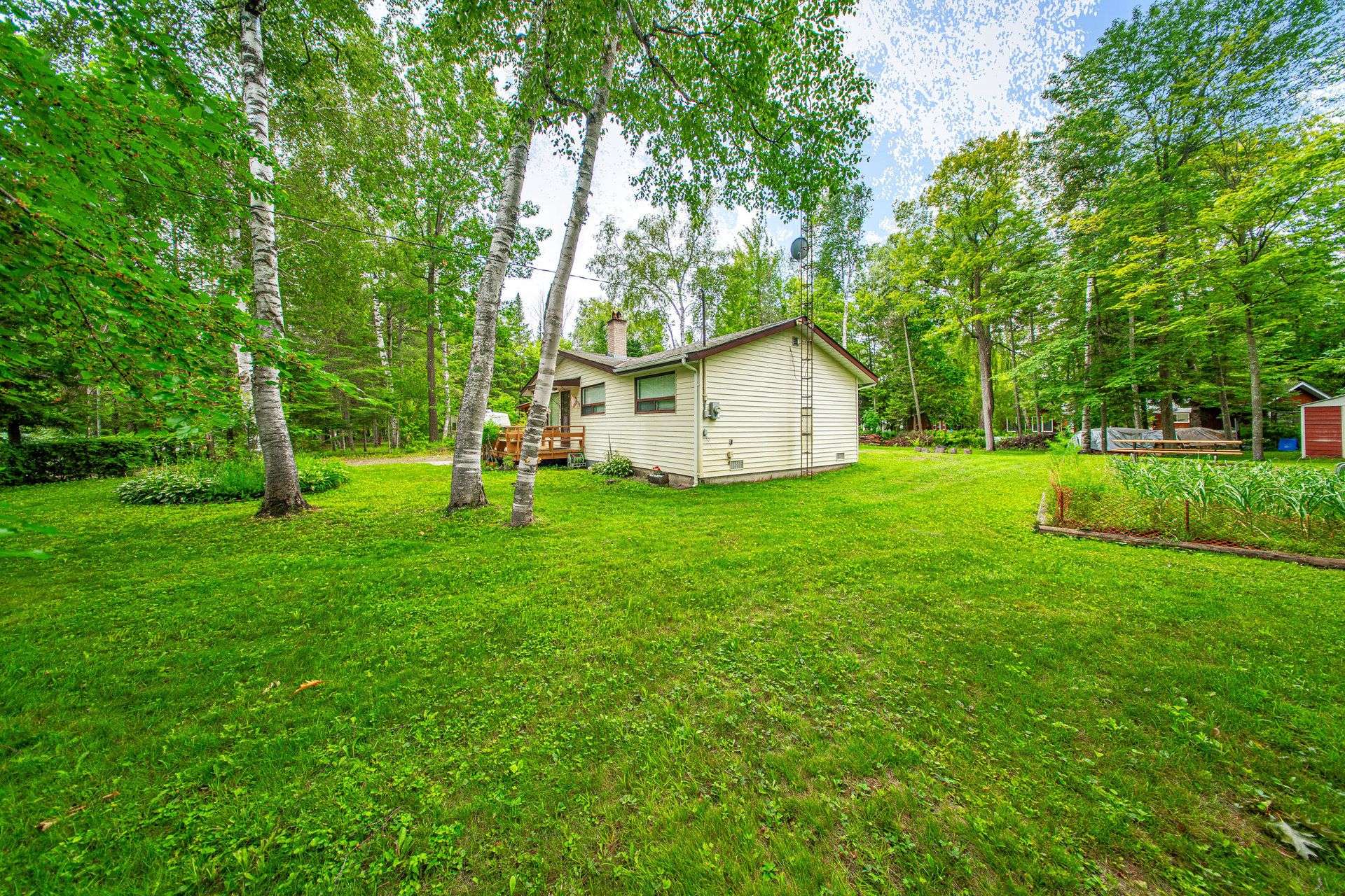Wasaga Beach, ON L9Z 1W9,42 55th ST S