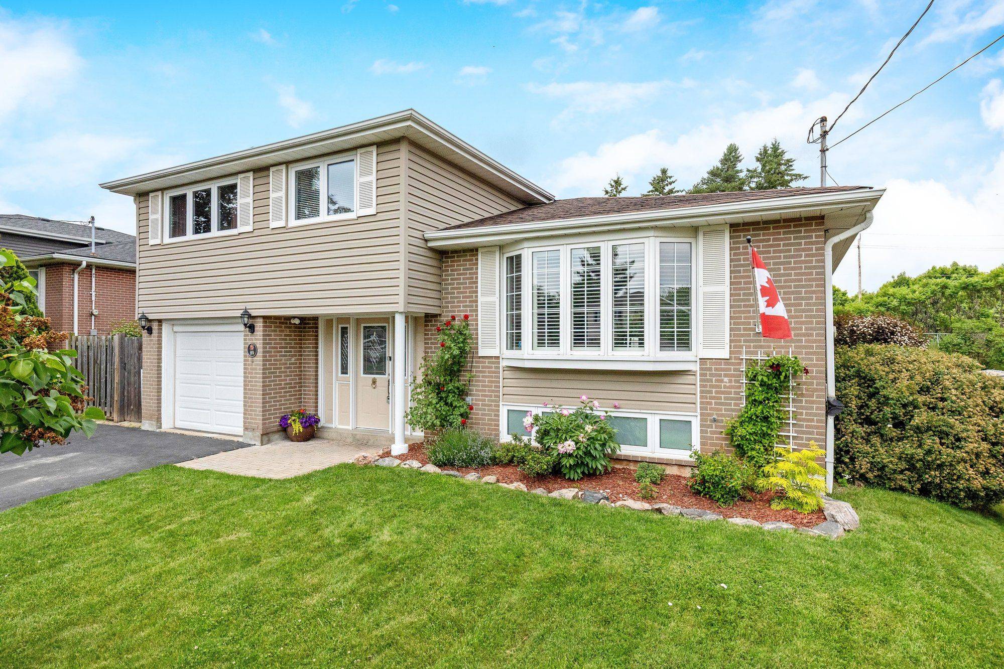 Halton Hills, ON L7G 2S6,89 Joycelyn CRES